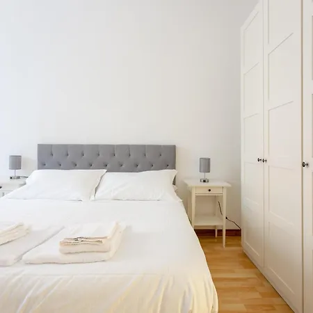 Apartment 5 Bdrms *
