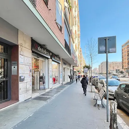 Apartment Maison Lumiere, Design 5 Min From Tiburtina Station Rome