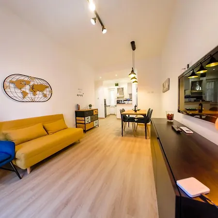 Apartment Chic Modern 2-bedroom Near Metro