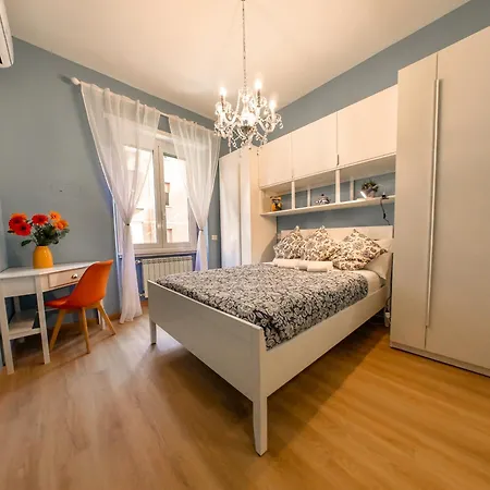 Apartment Chic Modern 2-bedroom Near Metro