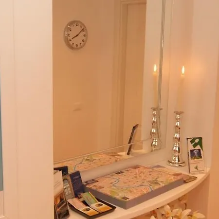 Le Del Vaticano Apartment *