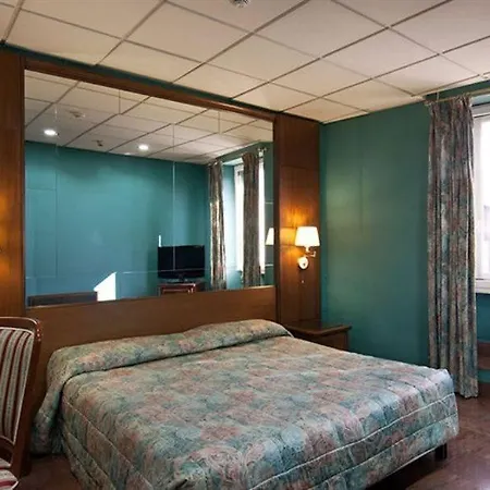 Madison Hotel