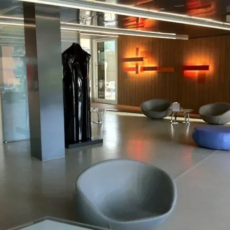 Zone Hotel 4*