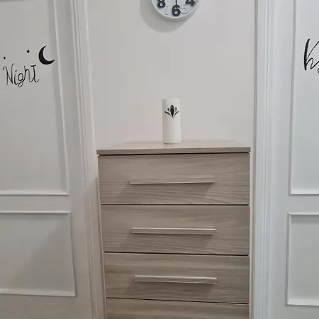 Vicino Metro C Apartment *
