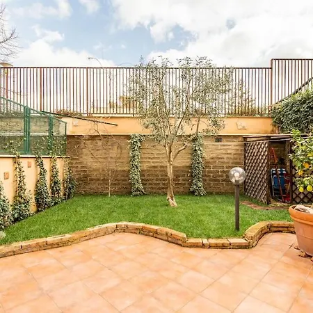 Con Giardino Privato Appartement