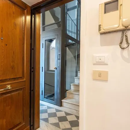 Apartment Pgrhome Barberini Rome