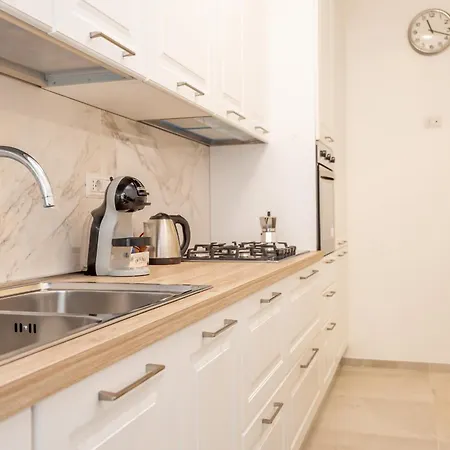 Apartment 2-bedroom Retreat Near Metro & Parks