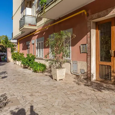 2-bedroom Retreat Near Metro & Parks * Rome