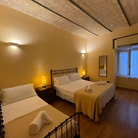 Holiday Suite Roma Apartment