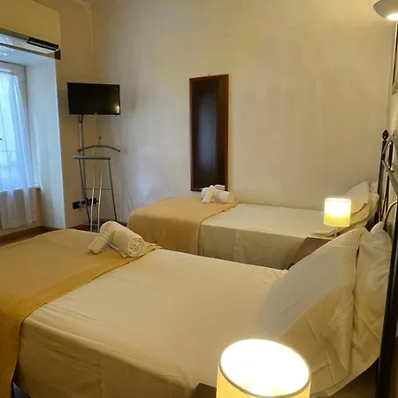 Holiday Suite Roma Apartment *