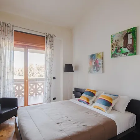 Eur Moravia Attico Panoramico Con Terrazzo, Fino A 5 Ospiti Appartamento Roma