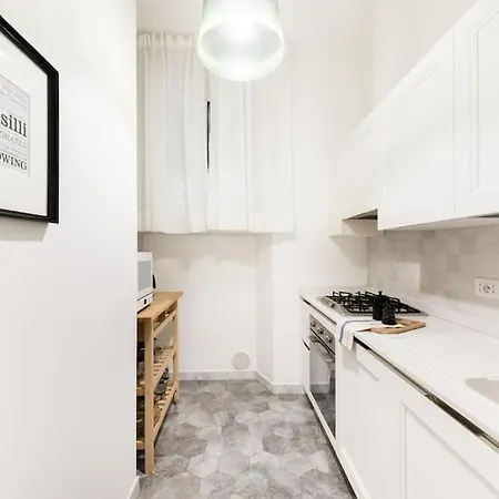 Modern Comfort, Poetic Charm Roma