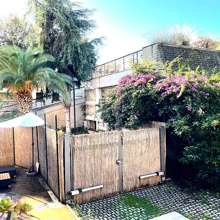 Volupta's House - Trastevere Station Holiday home Rome