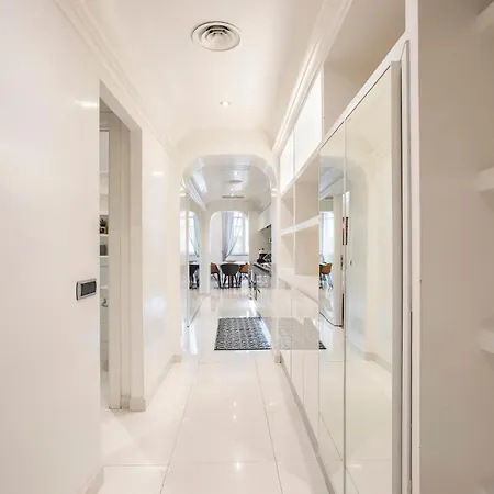 Angelique Boutique Apartment