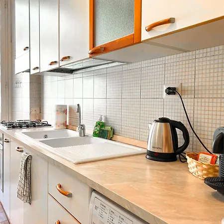 Apartment Large House Near The Metro A - Ideal For 6 People In The Center Of *