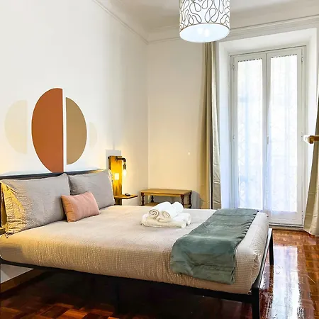 Apartment Large House Near The Metro A - Ideal For 6 People In The Center Of