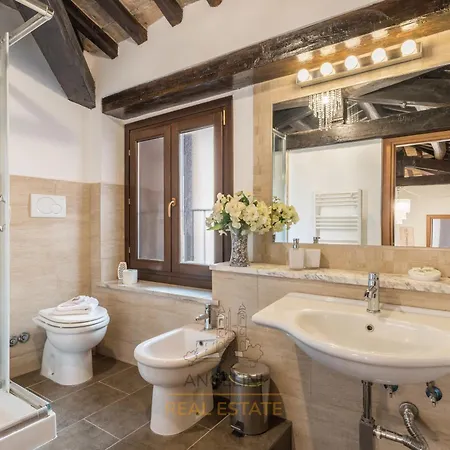 Apartment By The Spanish Steps Rome