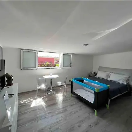 Life Is Apartment