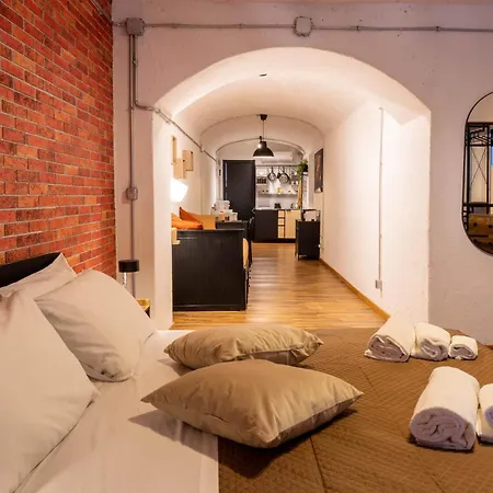 Domus Laura Rione Monti Roma