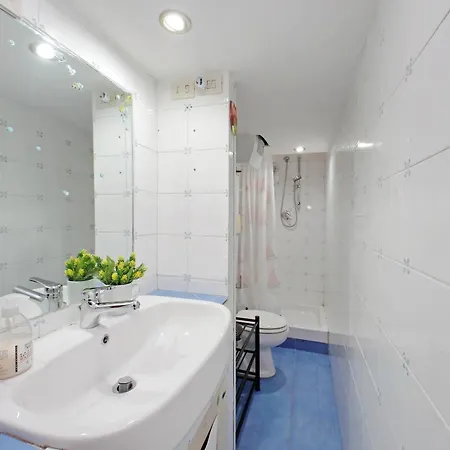 Anno Domini 120 Sqm, Large, Elegant, Near Center
