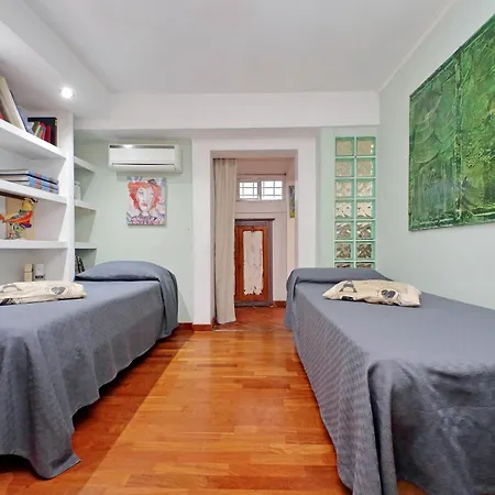 Apartment Anno Domini 120 Sqm, Large, Elegant, Near Center