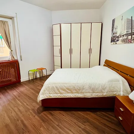 Elegant Bianca Apartment
