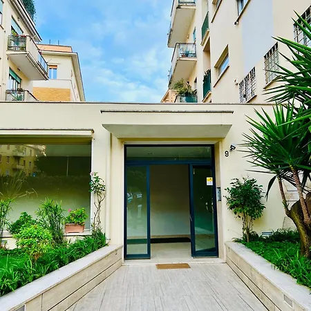 Elegant Bianca Apartment