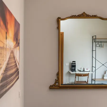 Guest house Travelershome Ciampino&Morena Guesthouse