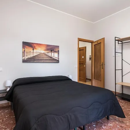 Travelershome Ciampino&Morena Guesthouse Guest house Rome