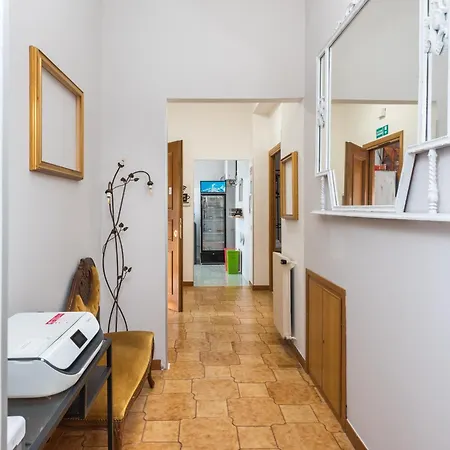 Guest house Travelershome Ciampino&Morena Guesthouse *