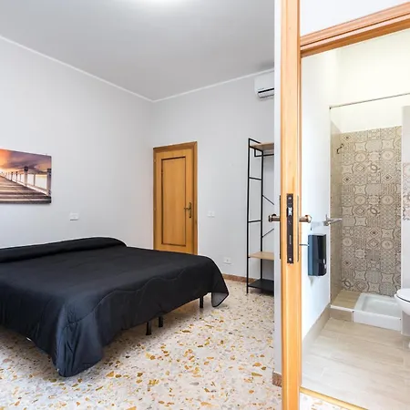 Travelershome Ciampino&Morena Guesthouse Guest house