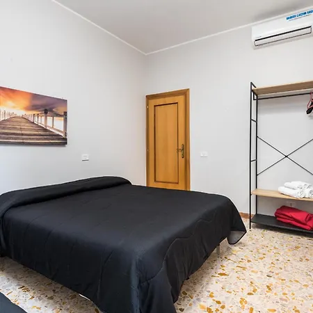Travelershome Ciampino&Morena Guesthouse Guest house *