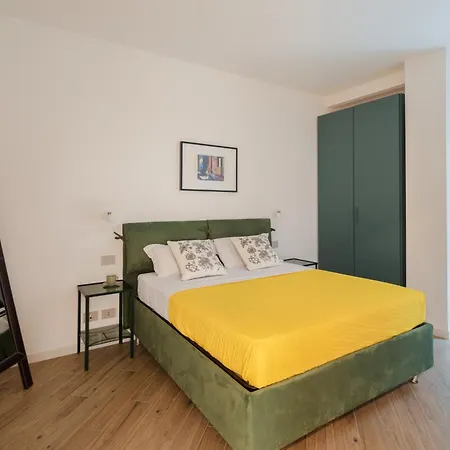 Happy Domus - Giallo Corte Trastevere Apartment Rome