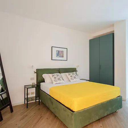 Happy Domus - Giallo Corte Trastevere Apartment