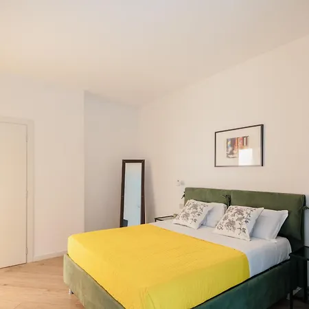 Happy Domus - Giallo Corte Trastevere Apartment