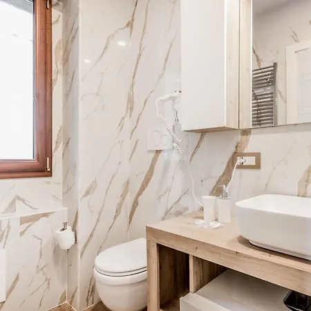 Casacasusuites * Rome