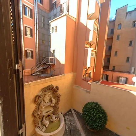 Bernini Stay, Next To Trevi Fountain Apartment