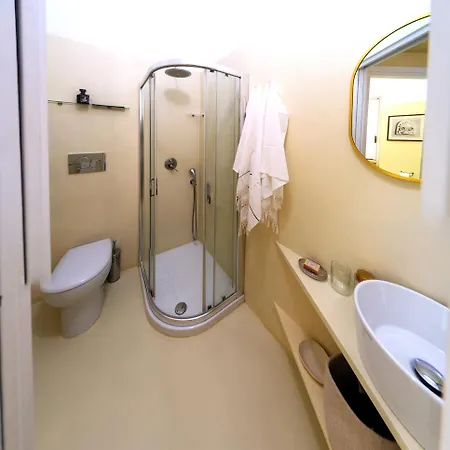 Apartment Bernini Stay, Next To Trevi Fountain