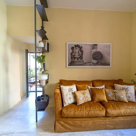 Bernini Stay, Next To Trevi Fountain Apartment