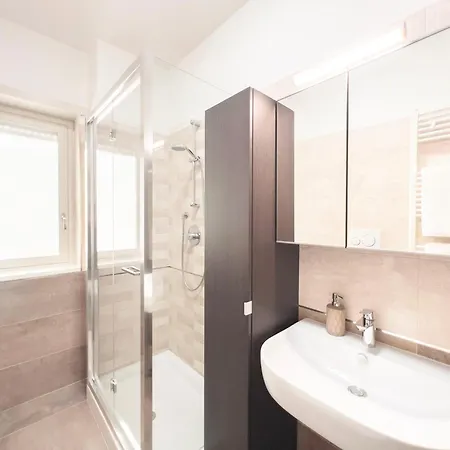 Moderno E Luminoso Apartment Rome