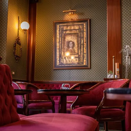 Mecenate Palace 4*