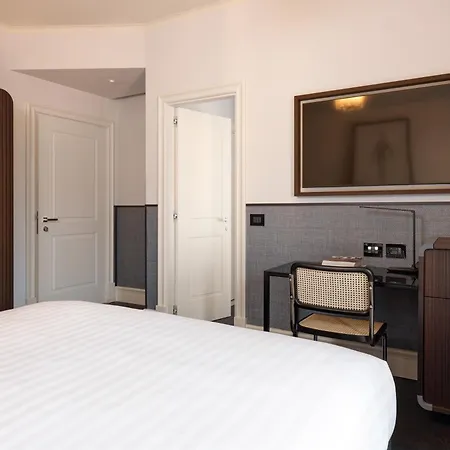 Ξενοδοχείο Tb Place 4*
