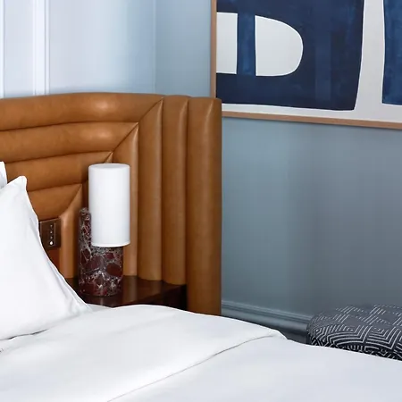 W Hotel 5*