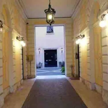 Beautiful Next To Piazza Di Spagna *