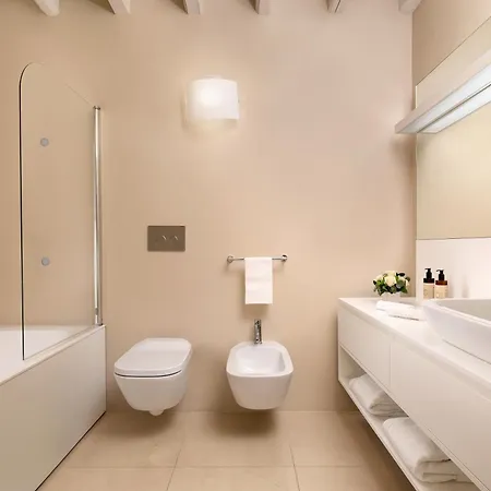 Palazzo Scanderbeg 4* Roma