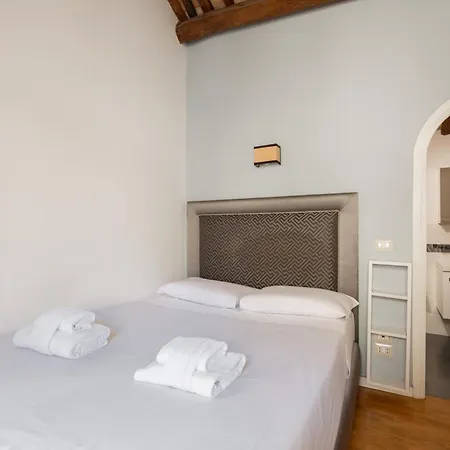 Pavone Centre Romantic Apartamento *