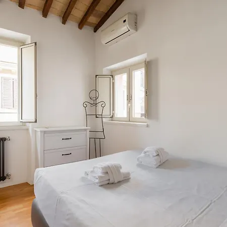 Pavone Centre Romantic Apartamento Roma