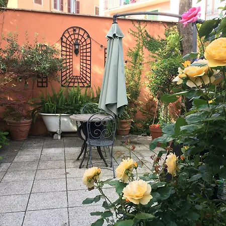 Holiday home Gianicolo Penny's Garden