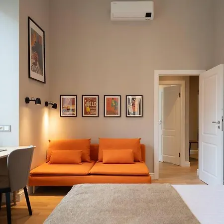 Center Ii Apartment *