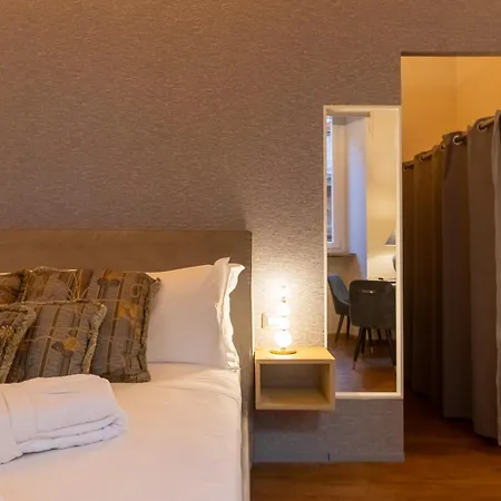 Fontana Di Trevi Luxury Guest house Rome